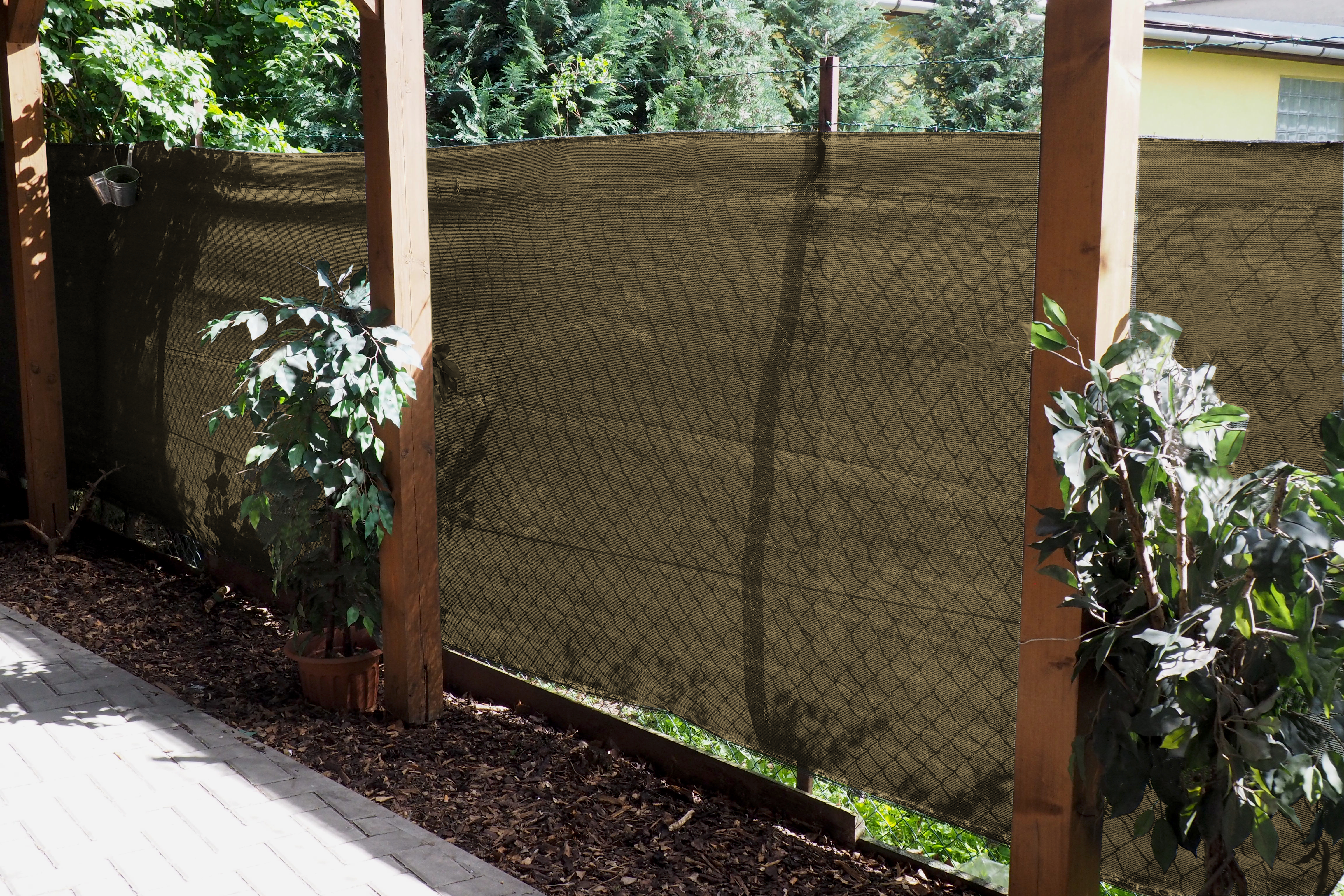 TOPTRADE stínící síť hnědá 1,8 × 50 m, 150 g/m²